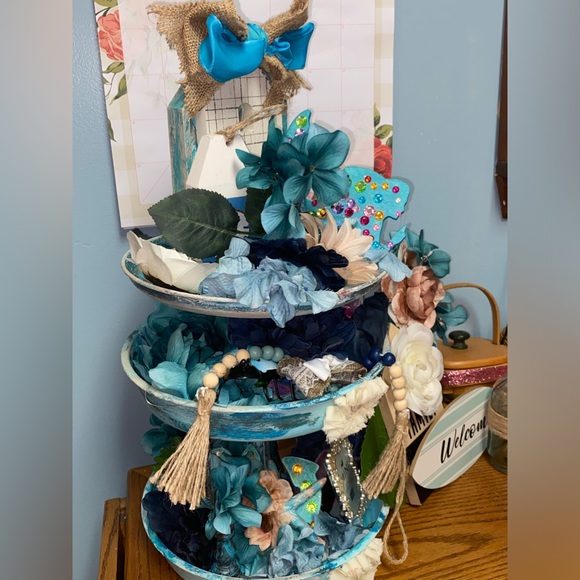 3 Tier Tray handmade - Picture 6 of 6